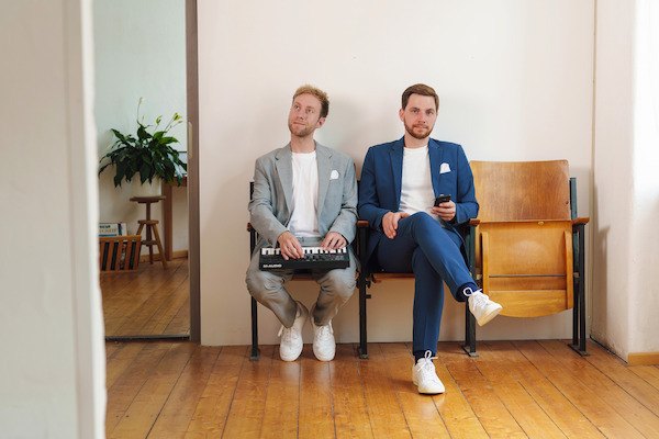 bz warten auf bessere zeiten gr - 250623-bz_warten-auf-bessere-zeiten_gr.jpg