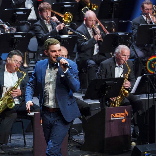 christmas swing - 241228-christmas-swing-1.jpg